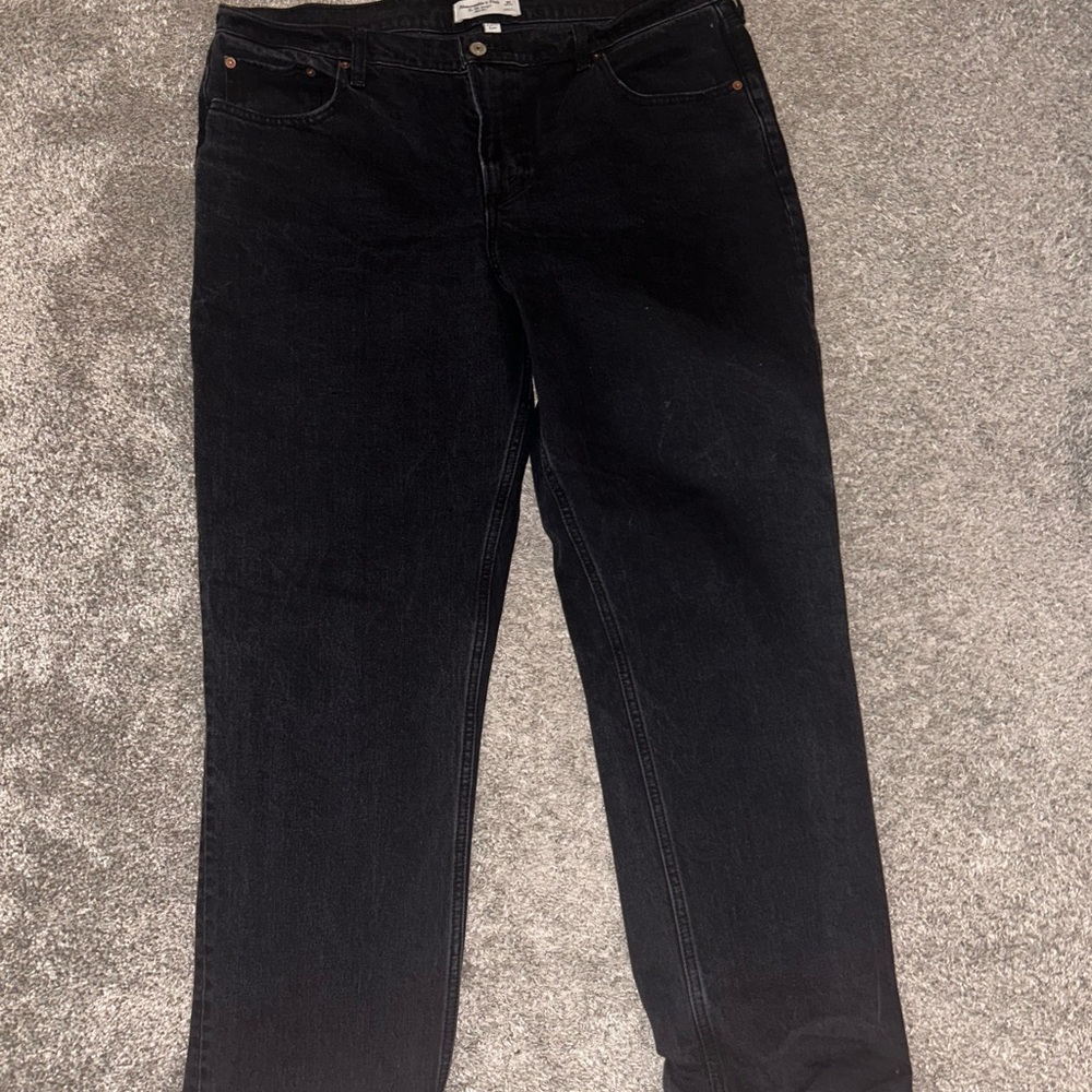 Abercrombie & Fitch Women's Black Curve Love 90s Straight Mid Rise